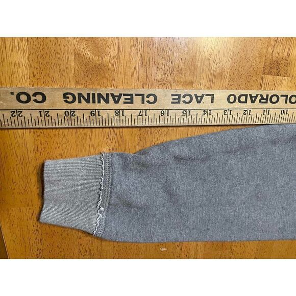 Harry Potter Embroidered Sweatshirt Griffindor Loose Fit Pullover Women’s L 16 - Picture 13 of 13